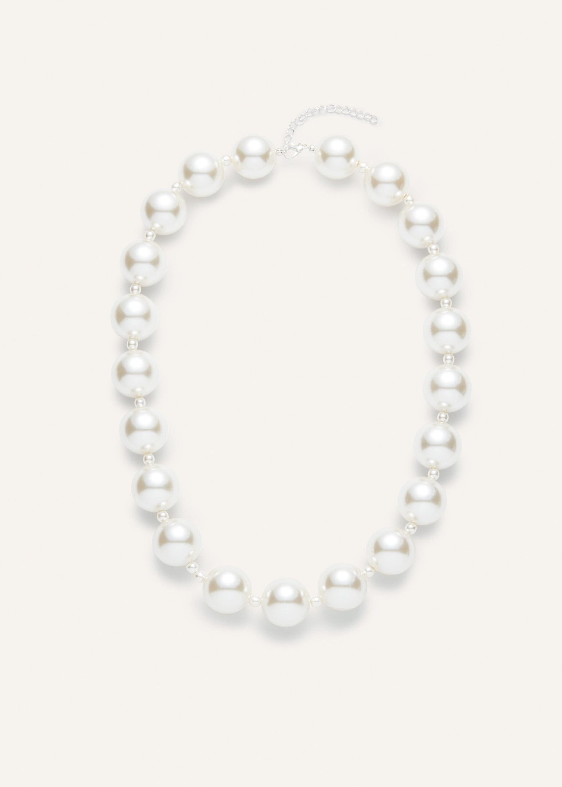 PEARLS NECKLACE