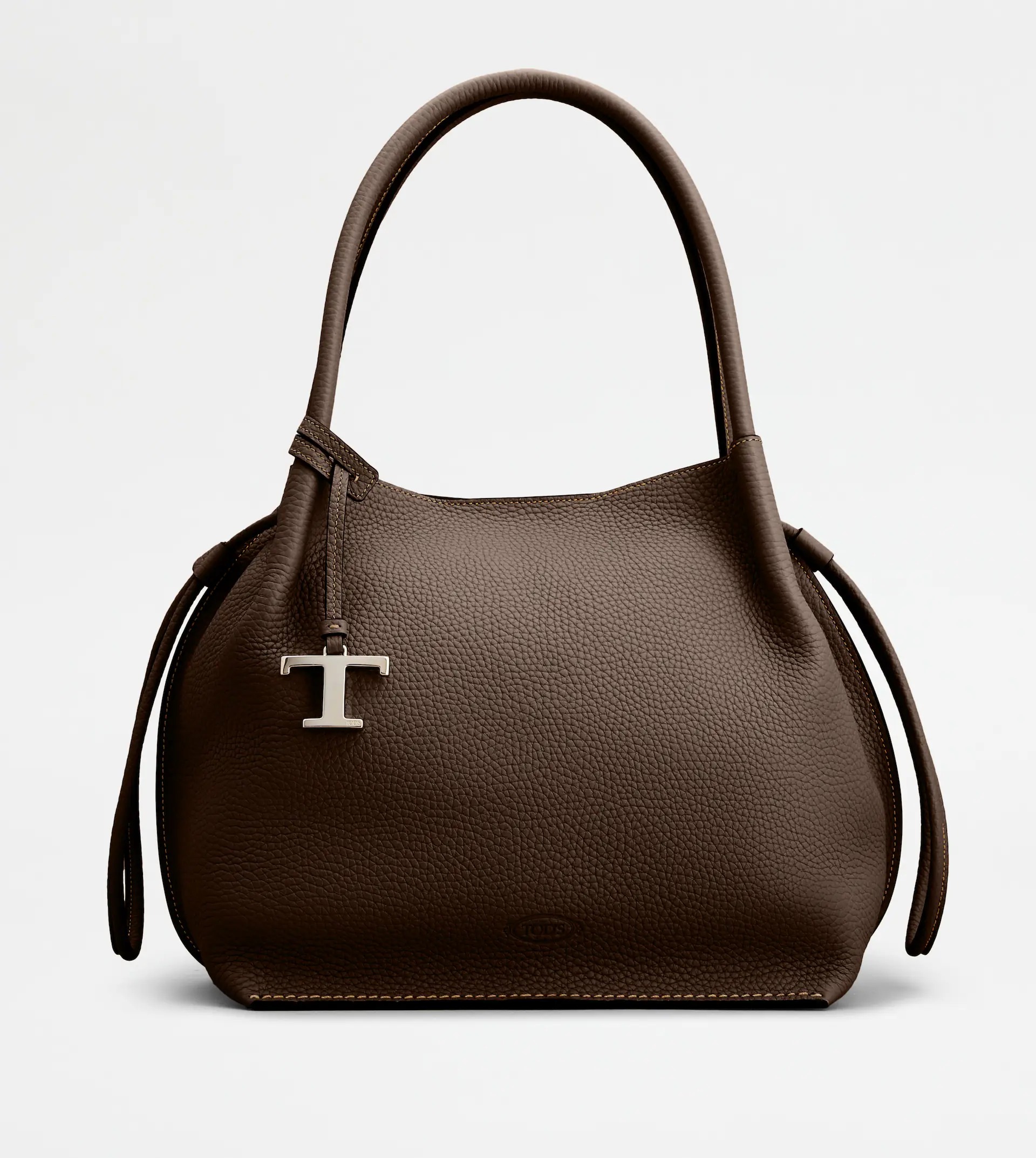 MEDIUM BUCKET BAG IN LEATHER