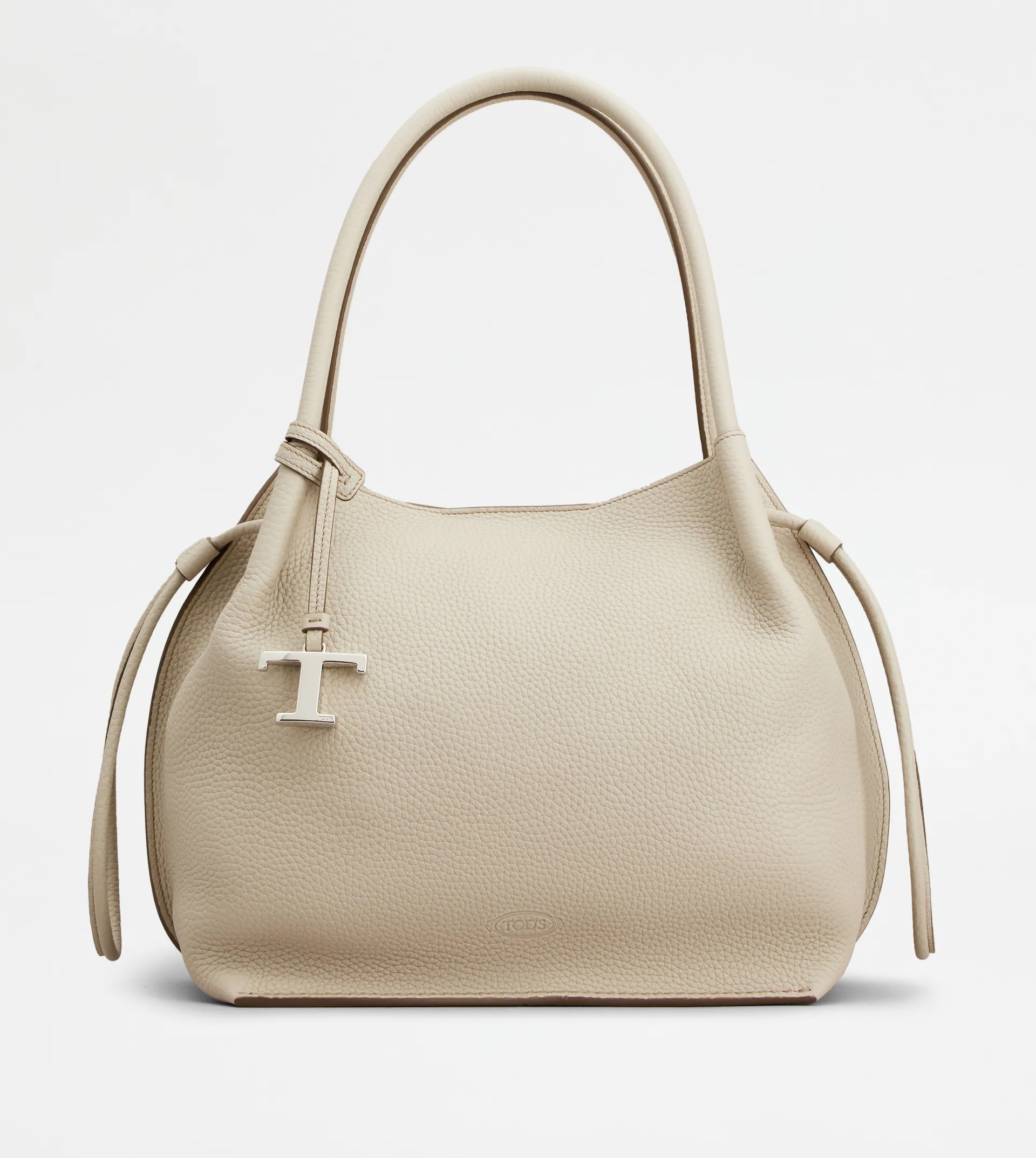 MEDIUM BUCKET BAG IN LEATHER